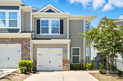 719 Little Bluestem Dr, Lake Wylie, SC 29710
