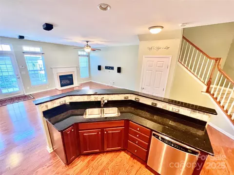 Kitchen - 8326 Viewpoint 802 Ln #802, Cornelius, NC 28031 photo 4 of 4
