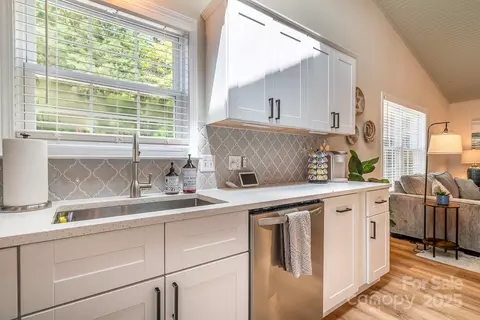 Kitchen - 8410 Slate St, Terrell, NC 28682 photo 4 of 4