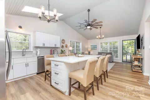 Kitchen - 8410 Slate St, Terrell, NC 28682 photo 3 of 4