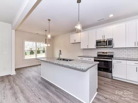 Kitchen - 5609 Morgan Mill Rd, Monroe, NC 28110 photo 2 of 4