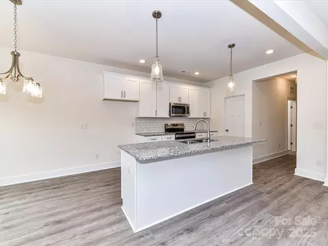 Kitchen - 5609 Morgan Mill Rd, Monroe, NC 28110 photo 3 of 4