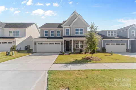 7120 Wayfarer Dr, Charlotte, NC 28269