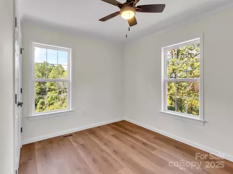 185 Riverview Dr, Canton, NC 28716 photo 25