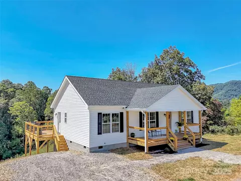 185 Riverview Dr, Canton, NC 28716
