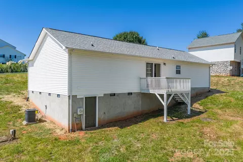 Exterior - 4774 Thoreau Dr, Conover, NC 28613 photo 4 of 5