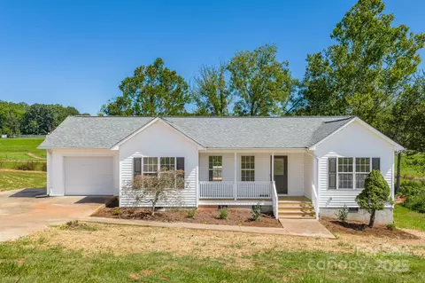 4774 Thoreau Dr, Conover, NC 28613