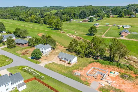 View/Area - 4774 Thoreau Dr, Conover, NC 28613 photo 4 of 5