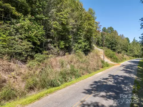 00 Camp Creek Rd, Saluda, NC 28773