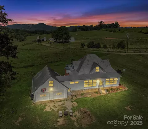 1685 Queentown Rd, Canton, NC 28716