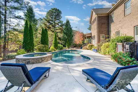 208 Pumpkin Seed Ct, Matthews, NC 28104