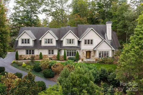 53 Cedar Hill Dr, Asheville, NC 28803