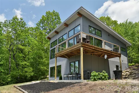 41 High Cliffs Trl, Black Mountain, NC 28711