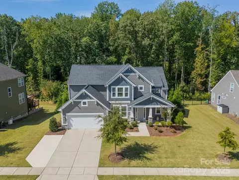 6608 Jepson Ct, Charlotte, NC 28214