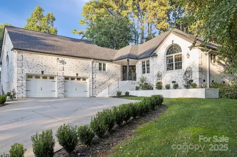 627 Beaten Path Rd, Mooresville, NC 28117
