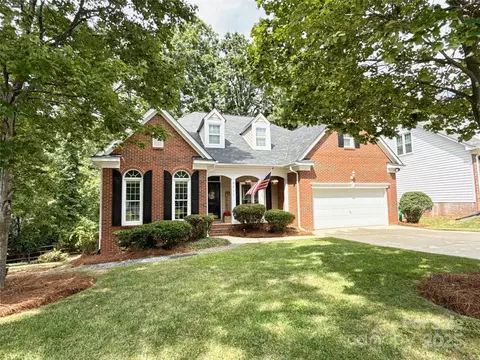 5911 Swanston Dr, Charlotte, NC 28269