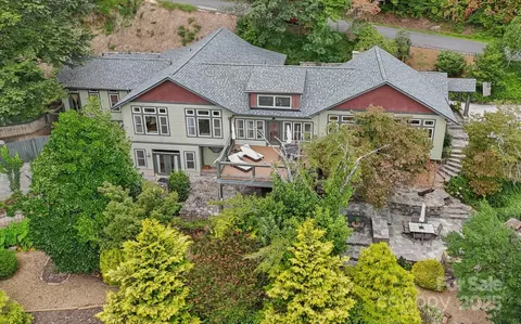 193 Gateway Dr, Lake Lure, NC 28746