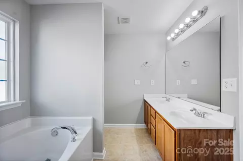 Bath - 8731 Westwind Point Dr, Cornelius, NC 28031 photo 1 of 1