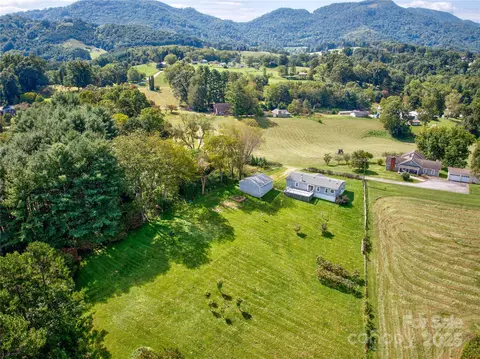 View/Area - 112 Melody St, Clyde, NC 28721 photo 3 of 4