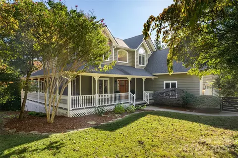 6 Shadowbrook Dr, Weaverville, NC 28787