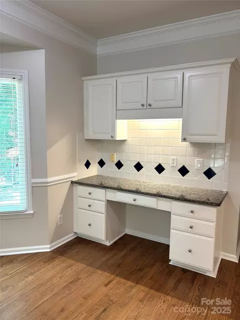 Kitchen - 19933 Scanmar Ln, Cornelius, NC 28031 photo 2 of 2