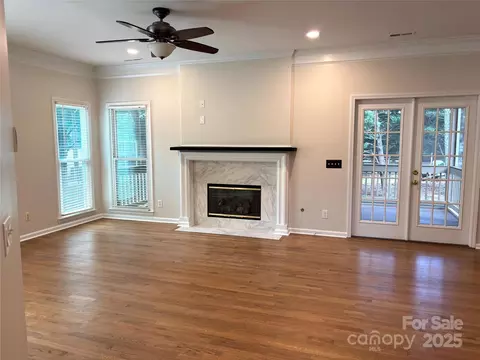 Living - 19933 Scanmar Ln, Cornelius, NC 28031 photo 2 of 3