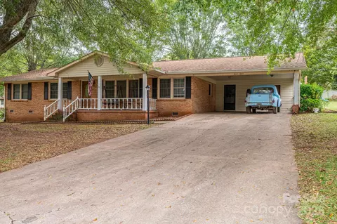 712 Maynard St, Shelby, NC 28152
