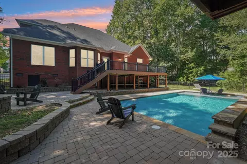 3040 Patrick Place Cir, Clover, SC 29710
