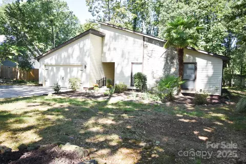 3716 Bon Rea Dr, Charlotte, NC 28226