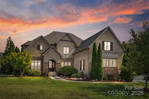 7809 Caspian Dr, Waxhaw, NC 28173