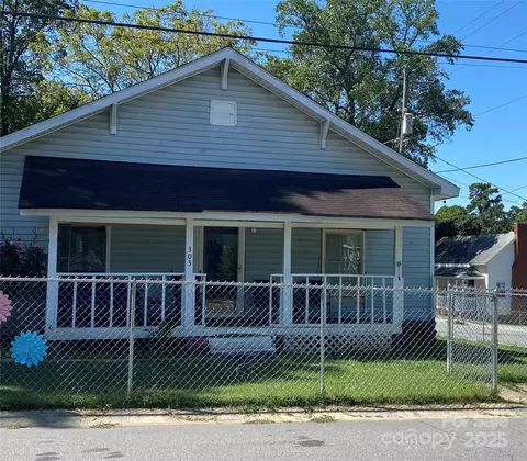 303 Parker Ave, Mooresville, NC 28115