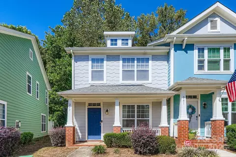 277 Hurston Cir, Charlotte, NC 28208