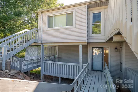 1050 21st Nw 49 Ave NW #49, Hickory, NC 28601