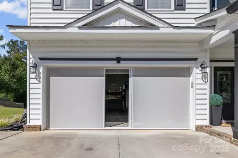 Exterior - 559 Daventry Ct, Clover, SC 29710 photo 4 of 4