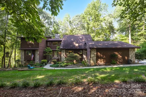 9526 Goldsmith Ln, Mint Hill, NC 28227