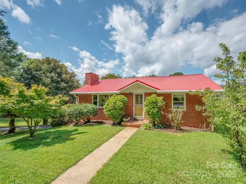 41 Wesley Branch Rd, Asheville, NC 28806