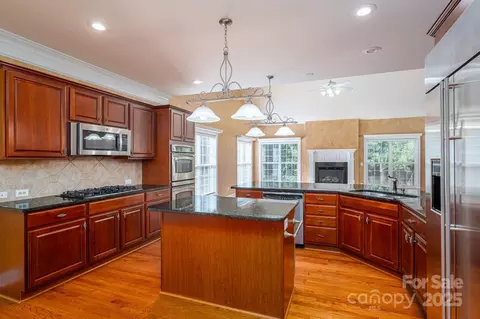 557 Keystone Nw Ct NW, Concord, NC 28027