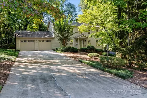 205 N Quail Cir, Wilkesboro, NC 28697