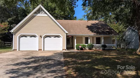 13506 Stephendale Dr, Charlotte, NC 28273