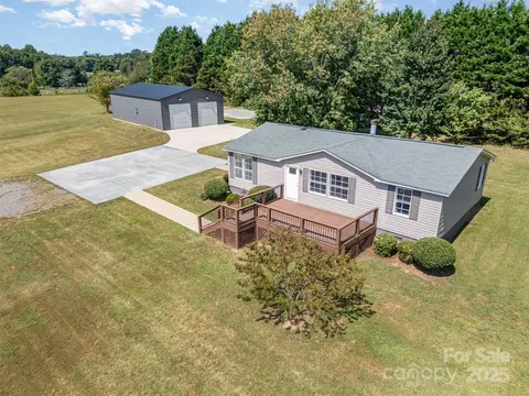 669 Midway Rd, Statesville, NC 28625