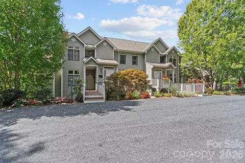 80 Stoney Falls 3-202 Loop #3-202, Burnsville, NC 28714