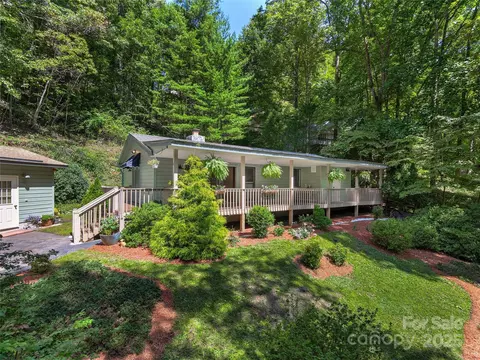 257 Cicada Dr, Maggie Valley, NC 28751