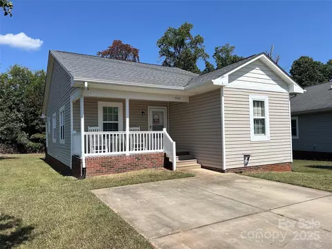 3368 Treadwell Ln, Newton, NC 28658