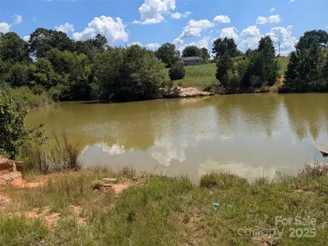 1227 Lavender Rd, Grover, NC 28073