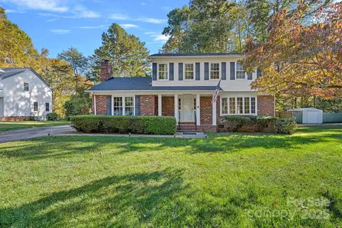 123 Cliffwood Cir, Mooresville, NC 28115