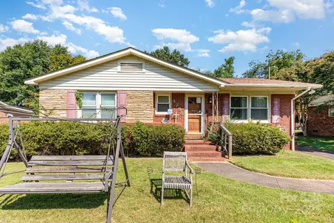 4738 Brooktree Dr, Charlotte, NC 28208