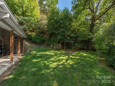 Exterior - 26 Azalea Dr, Clyde, NC 28721 photo 2 of 10