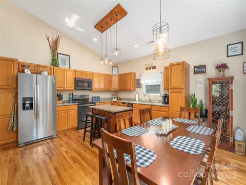 Kitchen - 26 Azalea Dr, Clyde, NC 28721 photo 2 of 2