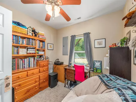 Bedroom - 26 Azalea Dr, Clyde, NC 28721 photo 4 of 5