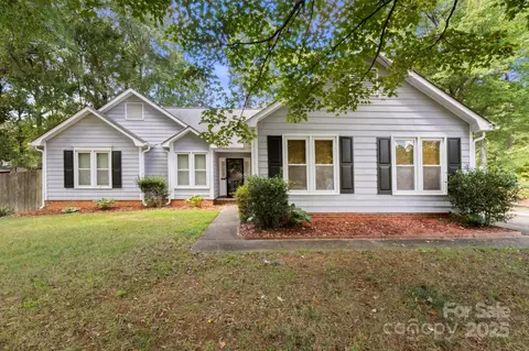 6535 Lantern Ct, Charlotte, NC 28227